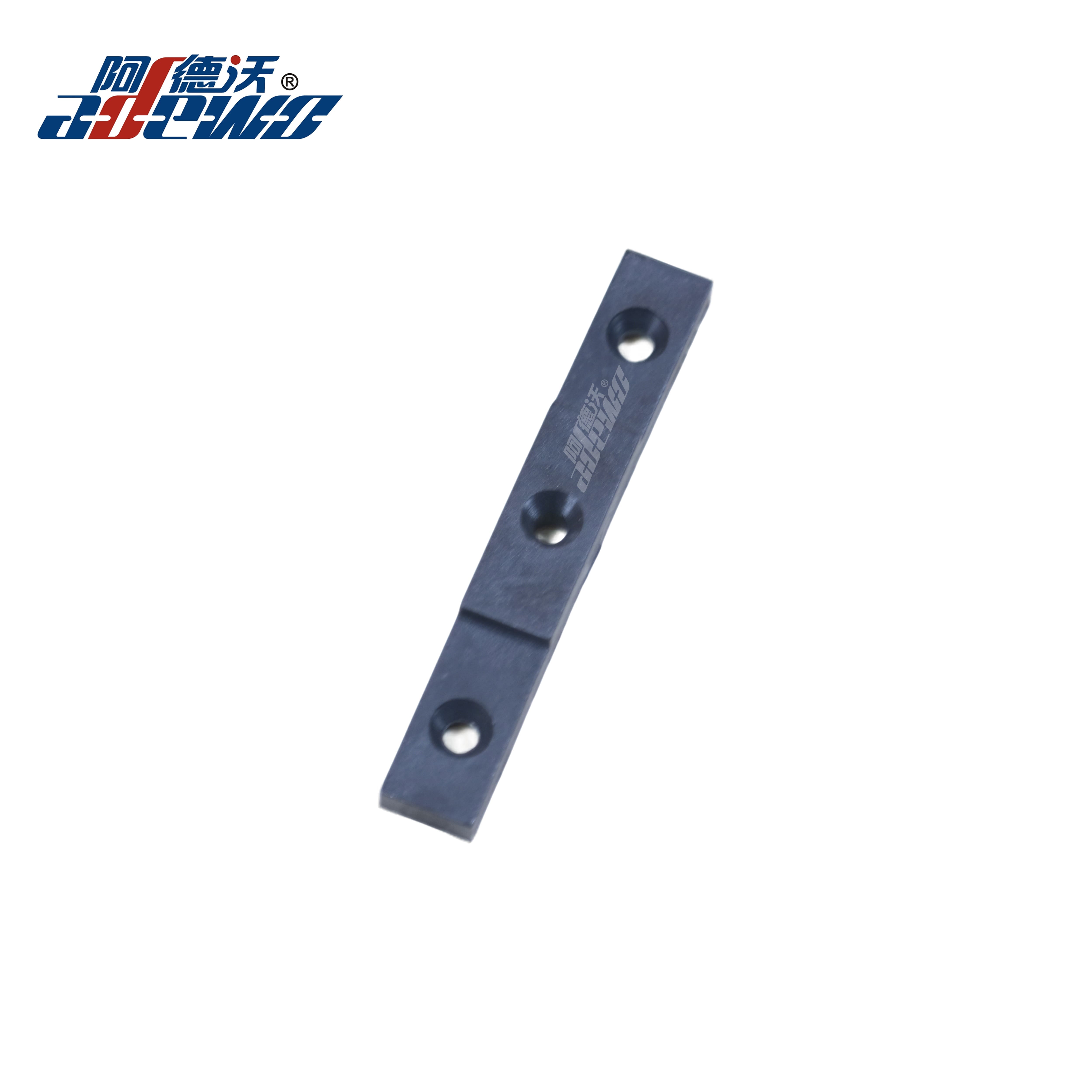 Centerline blokuje plast